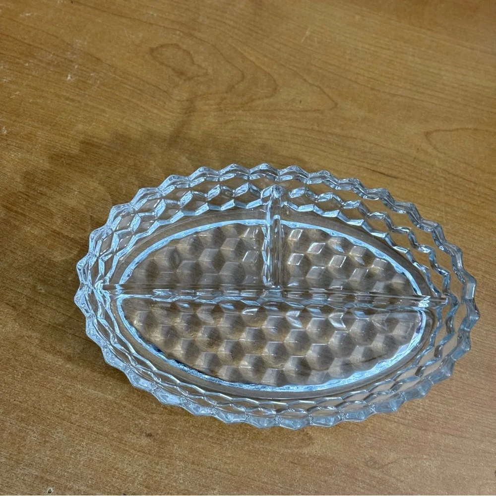 Vintage rare, Pyrex teardrop, baking dish, heavy‎